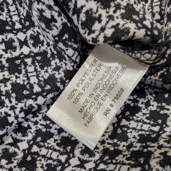 Violet and Claire Black Printed Blouse Long Sleeve Size Large - Picture 14 of 16